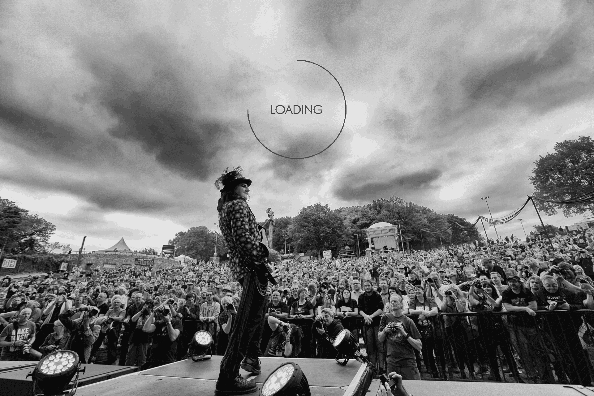 franck-carducci-live-concert-crowd-lorelei-prog-festival-01